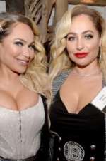 Watch Darcey & Stacey 0123movies